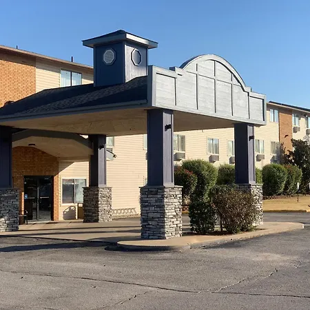 Econo Lodge Inn & Suites Clinton